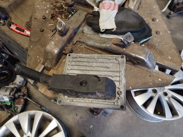 bontott FORD FOCUS II Motorvezérlő