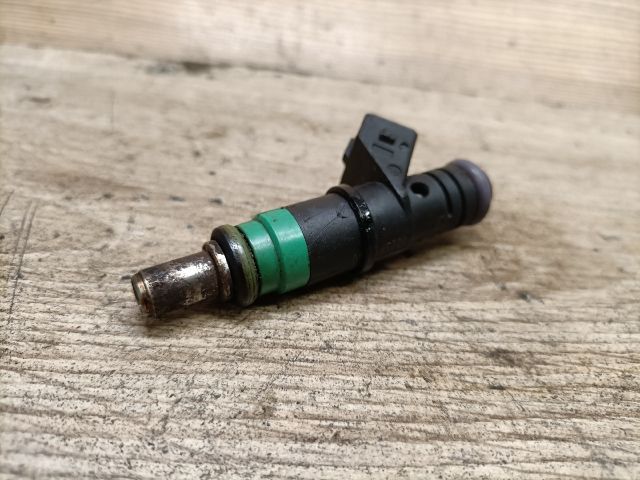 bontott FORD FOCUS II Porlasztó (1 db)