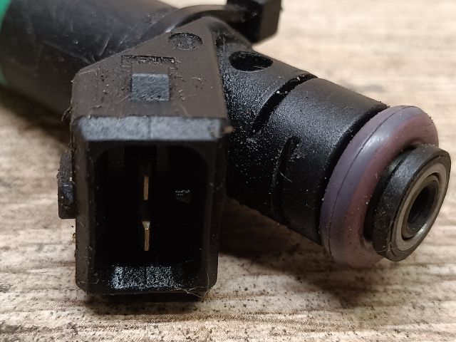 bontott FORD FOCUS II Porlasztó (1 db)