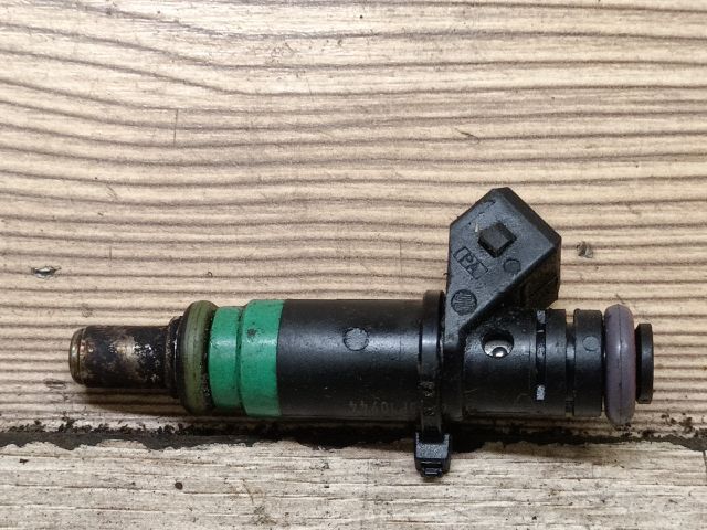 bontott FORD FOCUS II Porlasztó (1 db)