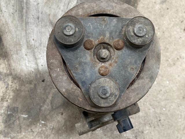 bontott FORD FOCUS II Klímakompresszor