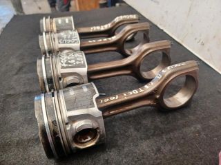 bontott FORD FOCUS II Dugattyú