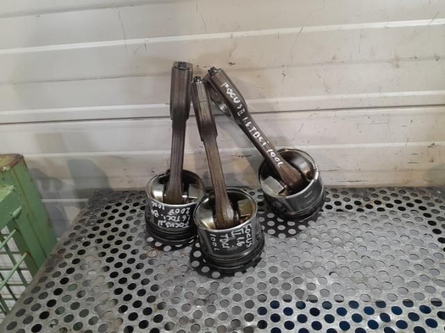 bontott FORD FOCUS II Dugattyú