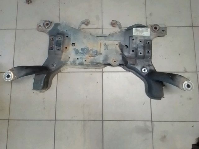 bontott FORD FOCUS II Első Bölcső