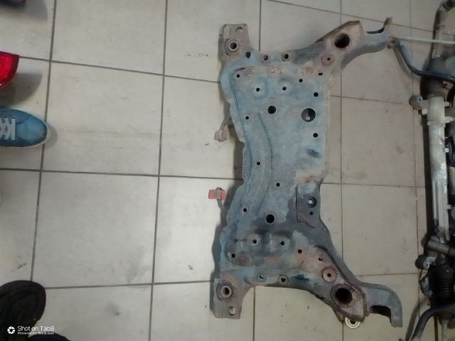 bontott FORD FOCUS II Első Bölcső