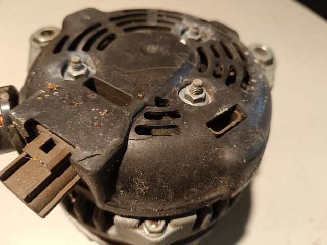 bontott FORD FOCUS II Generátor