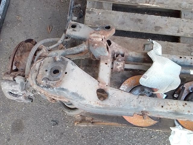 bontott FORD FOCUS II Hátsó Bölcső