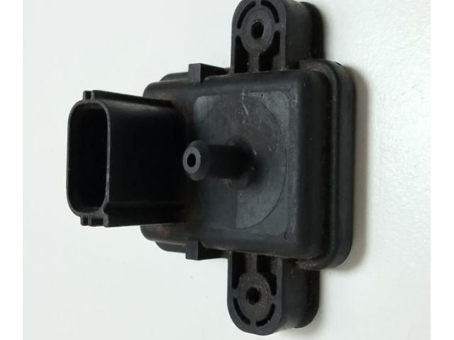 bontott FORD FOCUS II Jeladó (Magában)