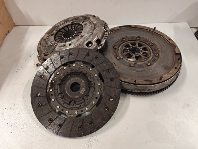 bontott FORD FOCUS II Kettős tömegű Lendkerék