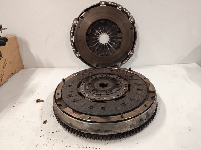 bontott FORD FOCUS II Kettős tömegű Lendkerék