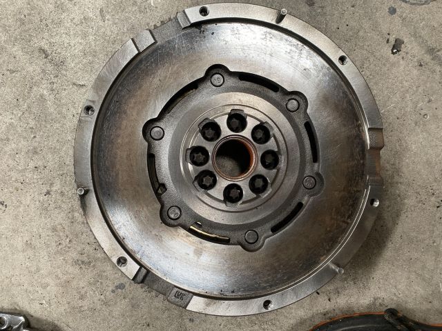 bontott FORD FOCUS II Kuplung Szett Lendkerékkel