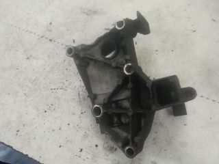 bontott FORD FOCUS II Motor Tartó Bak (Fém)