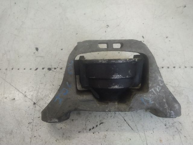 bontott FORD FOCUS II Motor Tartó Bak (Fém)