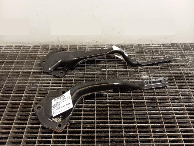 bontott FORD FOCUS II Motor Tartó Bak (Pozíciófüggetlen)