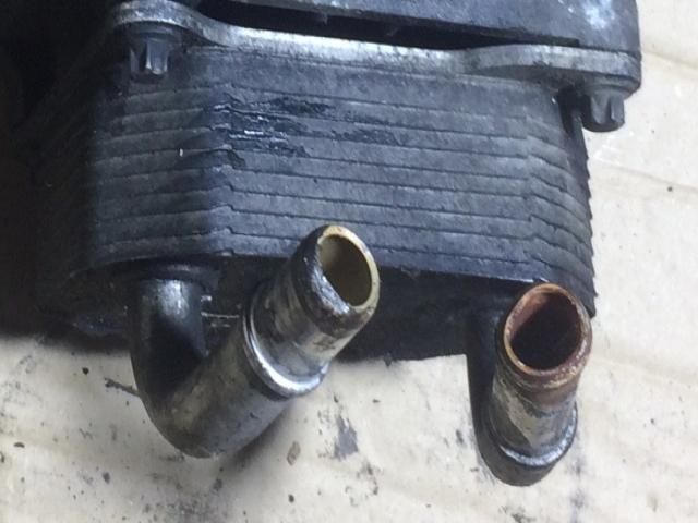 bontott FORD FOCUS II Olajhűtő