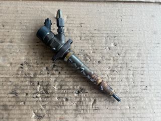 bontott FORD FOCUS II Porlasztó (1 db)