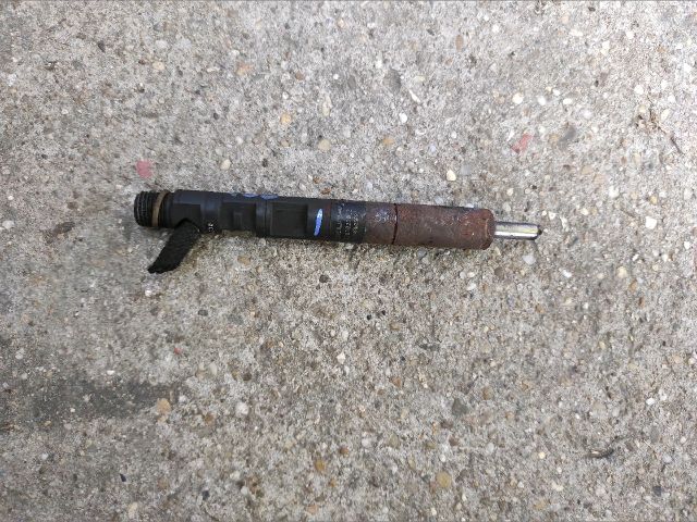 bontott FORD FOCUS II Porlasztó (1 db)