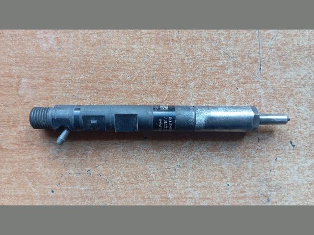 bontott FORD FOCUS II Porlasztó (1 db)