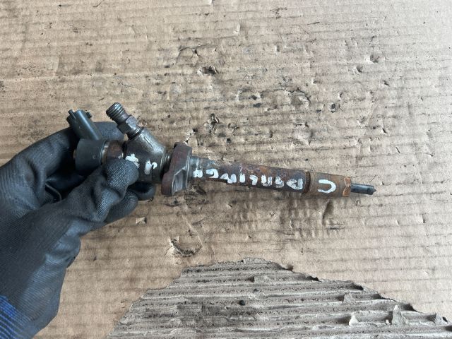 bontott FORD FOCUS II Porlasztó (1 db)