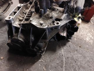 bontott FORD FOCUS II Váltó (Mechanikus)