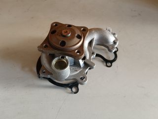 bontott FORD FOCUS II Vízpumpa