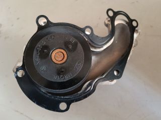 bontott FORD FOCUS II Vízpumpa