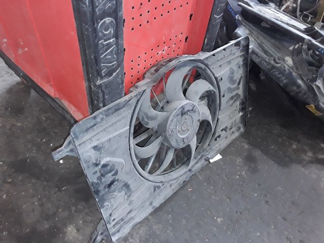 bontott FORD FOCUS II Hűtőventilátor
