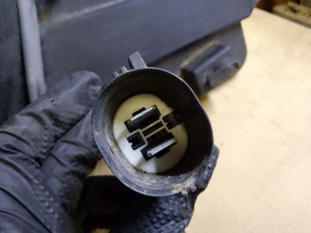 bontott FORD FOCUS II Hűtőventilátor