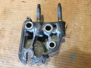 bontott FORD FOCUS II Motor Tartó Bak (Fém)