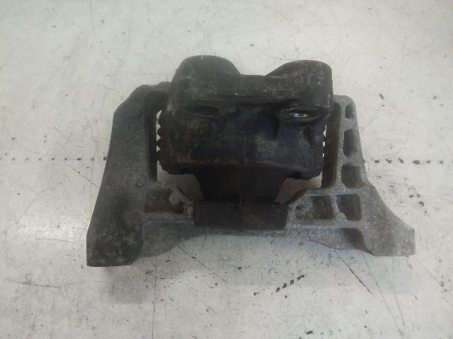 bontott FORD FOCUS II Motor Tartó Bak (Fém)