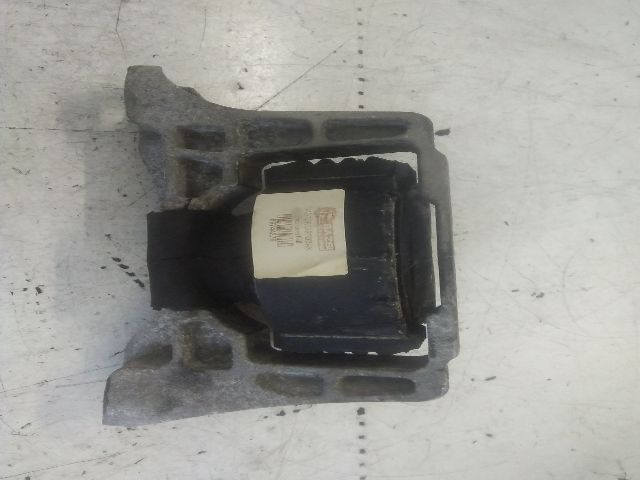 bontott FORD FOCUS II Motor Tartó Bak (Fém)