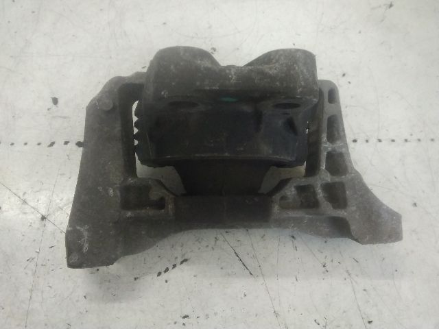 bontott FORD FOCUS II Motor Tartó Bak (Fém)