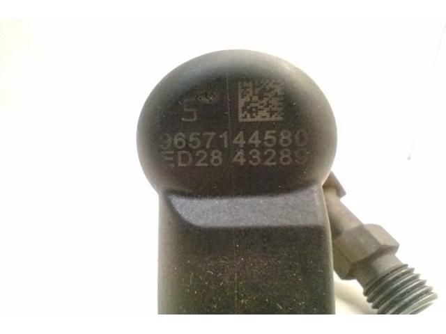 bontott FORD FOCUS II Porlasztó (1 db)