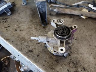 bontott FORD FOCUS II Vákumpumpa