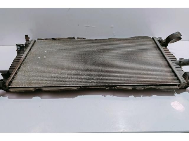 bontott FORD FOCUS II Vízhűtő Radiátor (Nem klímás)