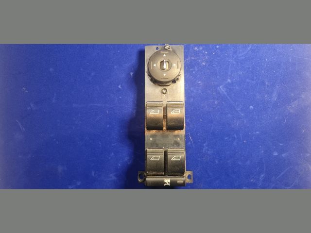 bontott FORD FOCUS II Ablakemelő és Tükör Kapcsoló