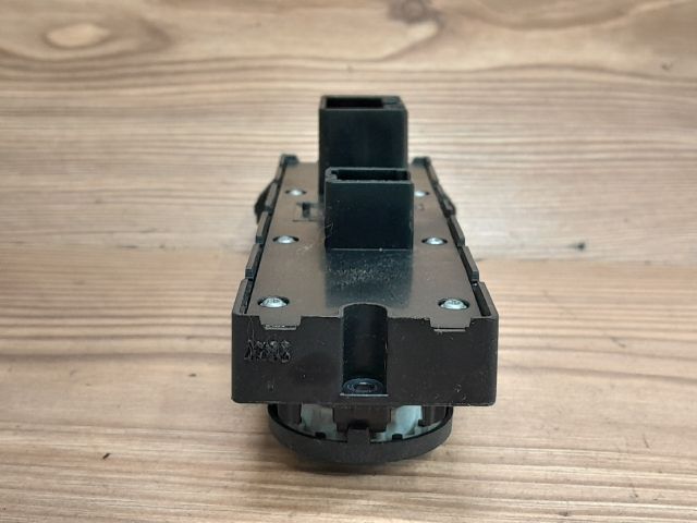 bontott FORD FOCUS II Ablakemelő és Tükör Kapcsoló