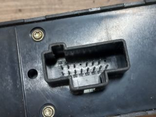 bontott FORD FOCUS II Ablakemelő és Tükör Kapcsoló