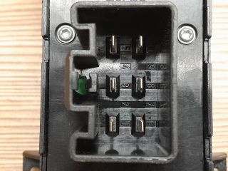 bontott FORD FOCUS II Ablakemelő és Tükör Kapcsoló