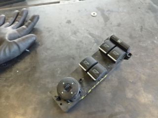 bontott FORD FOCUS II Ablakemelő és Tükör Kapcsoló