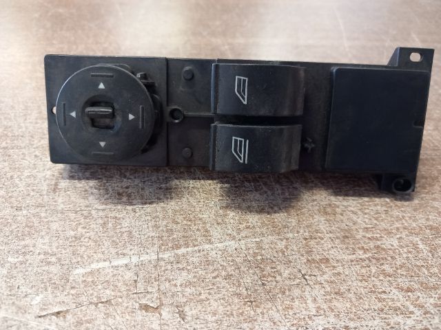 bontott FORD FOCUS II Ablakemelő és Tükör Kapcsoló