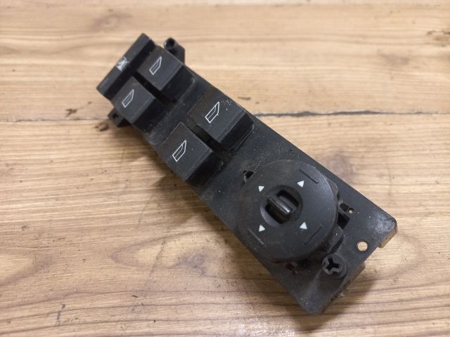 bontott FORD FOCUS II Ablakemelő és Tükör Kapcsoló