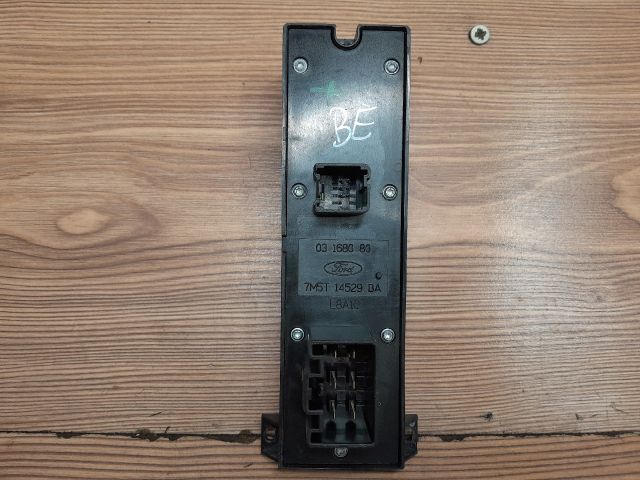 bontott FORD FOCUS II Ablakemelő és Tükör Kapcsoló