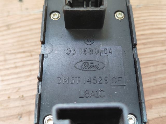 bontott FORD FOCUS II Ablakemelő és Tükör Kapcsoló