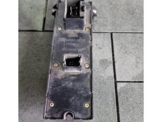 bontott FORD FOCUS II Ablakemelő Kapcsoló Négyes / Kettes