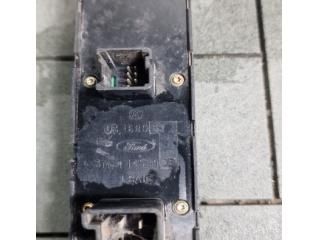 bontott FORD FOCUS II Ablakemelő Kapcsoló Négyes / Kettes