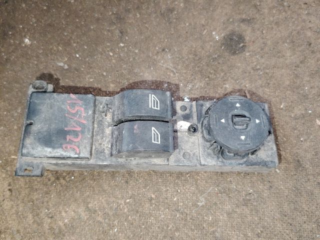 bontott FORD FOCUS II Ablakemelő Kapcsoló Négyes / Kettes