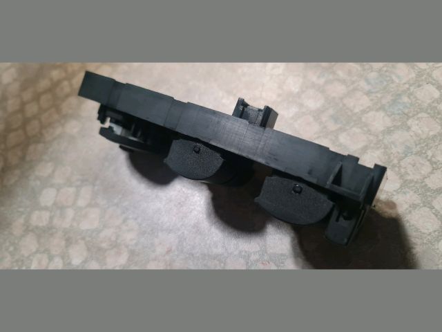 bontott FORD FOCUS II Ablakemelő Kapcsoló Négyes / Kettes