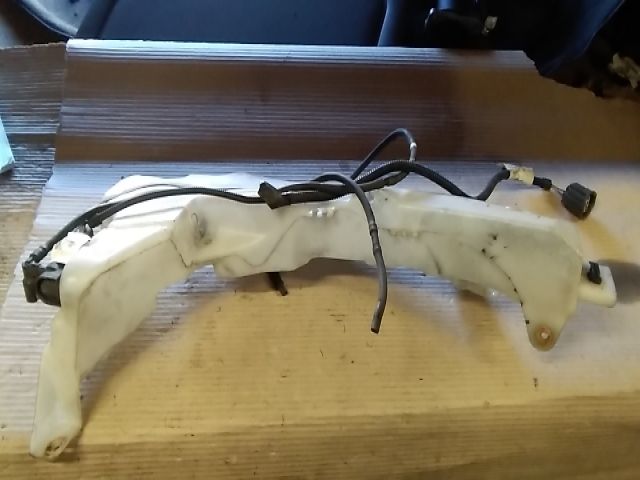 bontott FORD FOCUS II Ablakmosó Tartály