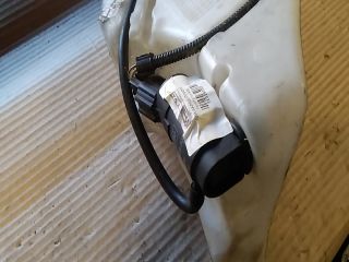 bontott FORD FOCUS II Ablakmosó Tartály